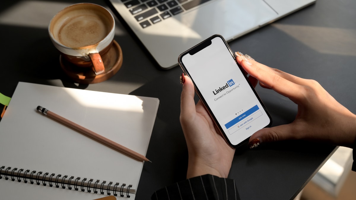 Személyes márkaépítés a LinkedInen: Így találjanak meg a prémium ajánlatok álláskeresés nélkül